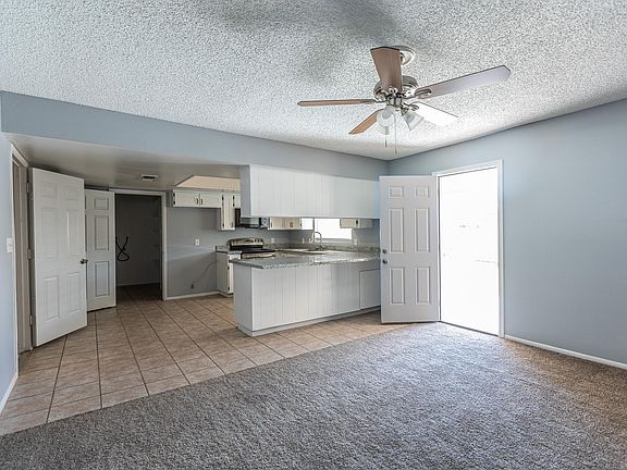 3rd image of 1251 E Forge Ave