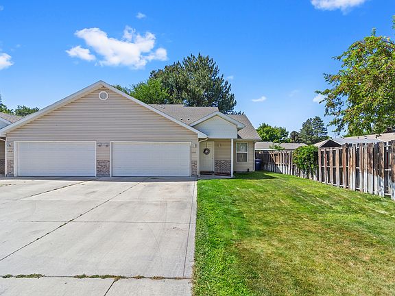 2nd image of 1717 Dora Dr N