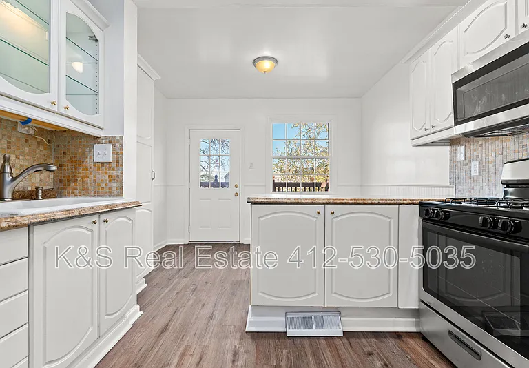 1043 Mount Oliver St — Photo 13