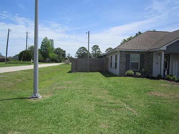 5th image of 298 Colony Station St