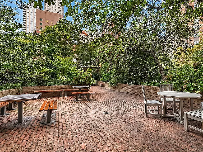 1755 York Ave #21H — Photo 6