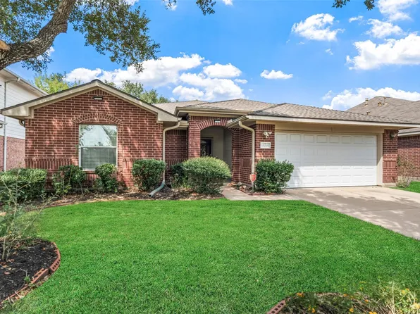15015 Mills Park Ln, Cypress, TX 77429