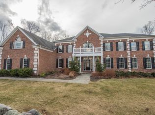 22 Crownview Ct, Sparta, NJ 07871
