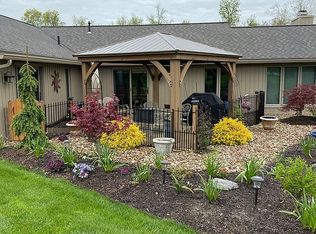 33074 Hidden Hollow Ct, North Ridgeville, OH
