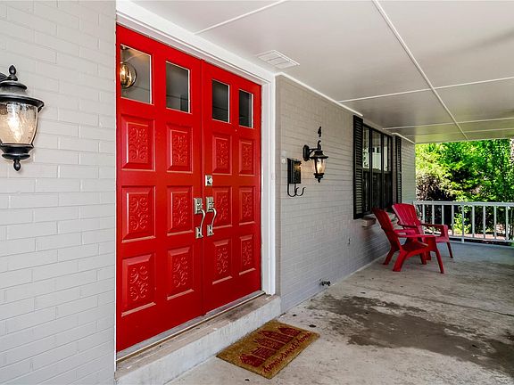 2nd image of 4663 W Oberlin Pl
