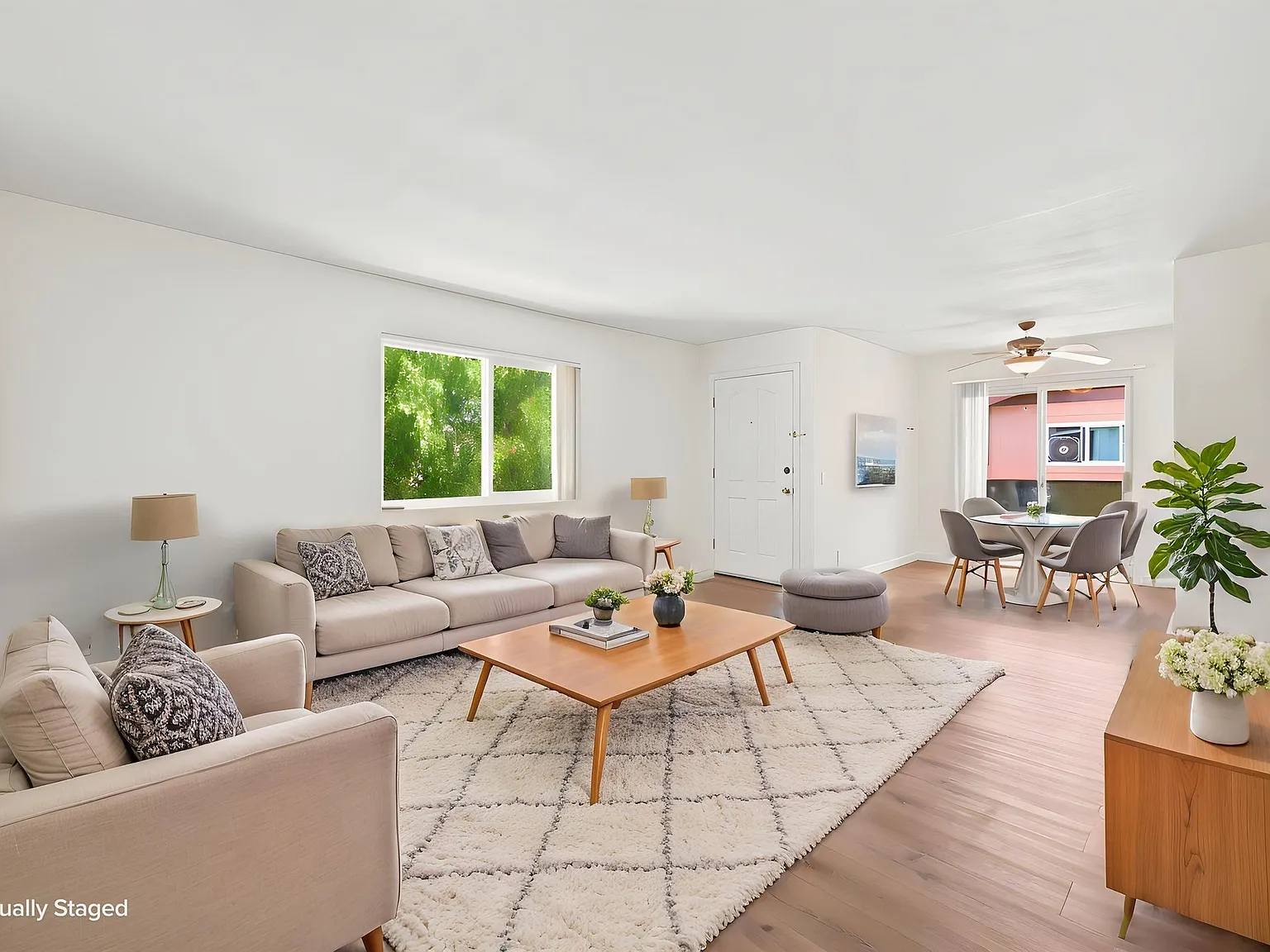 2 bed, 806 sqft, $2,050 — Photo 2