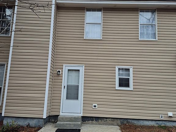 2nd image of 704 Sutters Mill Rd