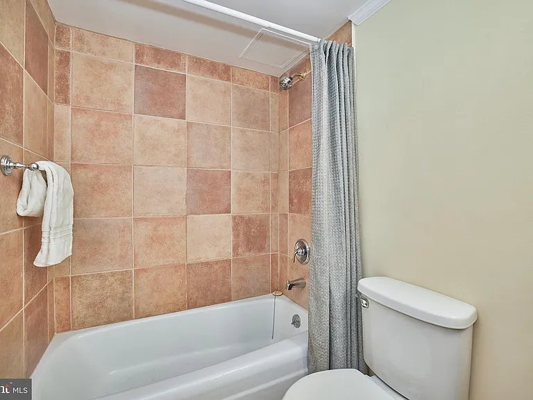 4242 E West Hwy #308 — Photo 28