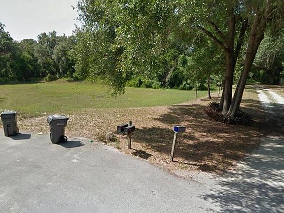 4th image of 225 Water Oak Ln