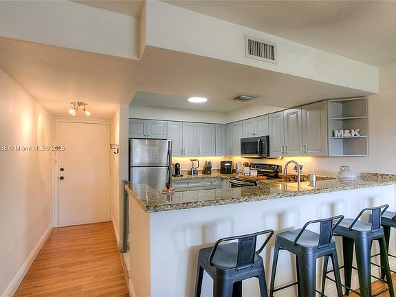3rd image of 5000 NW 79th Ave APT 208