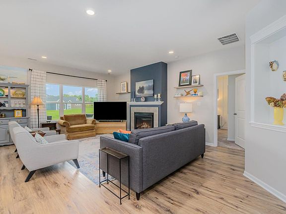 3rd image of 12355 Ontario Pl