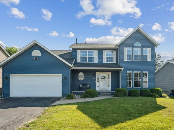 405 Stoney Creek Rd NW, Cedar Rapids, IA 52405