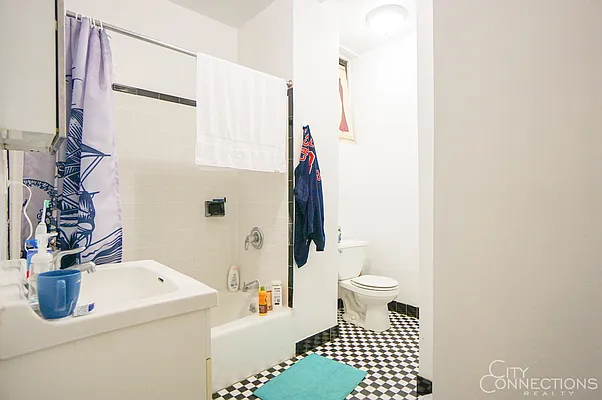 Rented by City Connections Realty | media 58