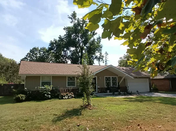 810 W Deerfield Street, Springfield, MO 65807