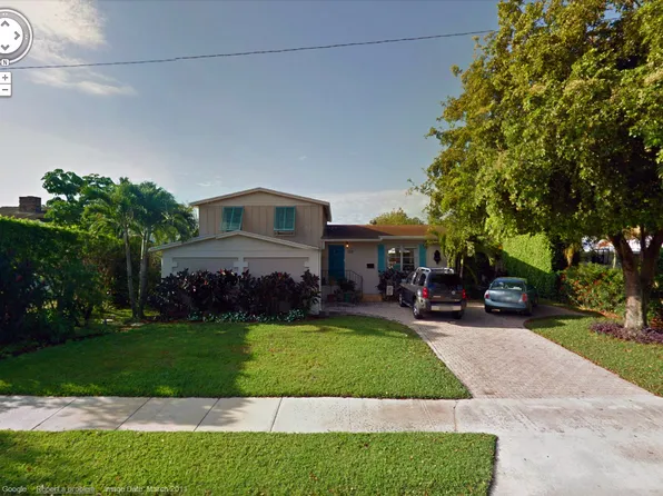 128 Worth Ct N, West Palm Beach, FL 33405