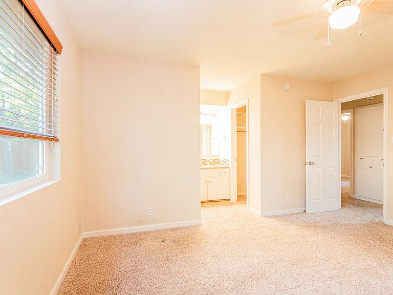13202 Rampart St — Photo 11