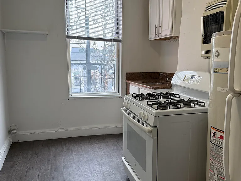 434 Central Ave #3L — Photo 6