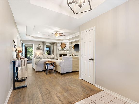5th image of 307 S 38th Street