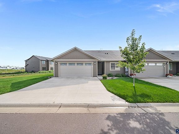 2nd image of 228 Brookside Pl