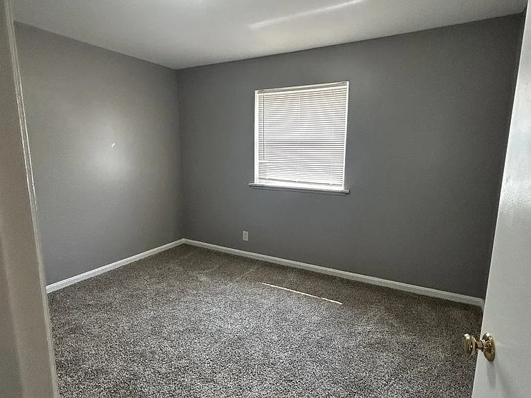 336 Idlewylde Dr #3 — Photo 14