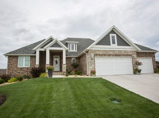 875 E Edenmore Cir, Nixa, MO 65714
