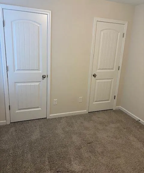 1860 Payne Dr — Photo 8