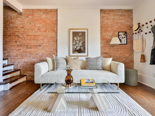 46 Blandford St, Toronto, ON M6E 3A7