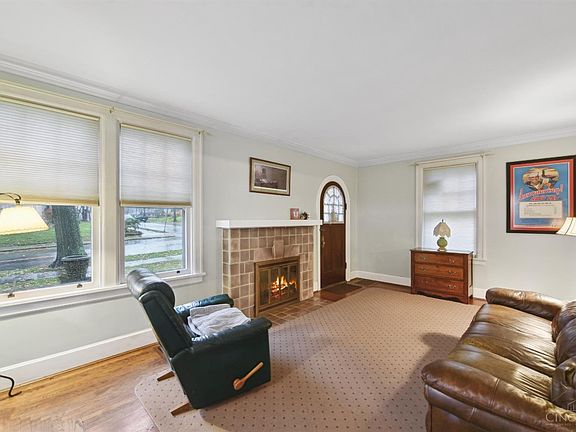 4th image of 3530 Epworth Ave