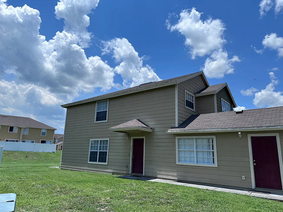307 Coconut Palm Way