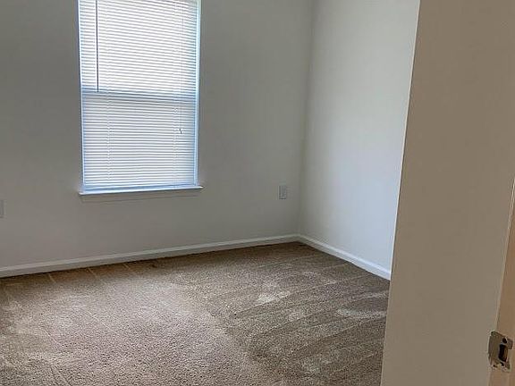3rd image of 405 Acorn Grove Ln #H