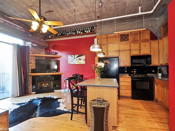 5th image of 1528 S Wabash Ave APT 404
