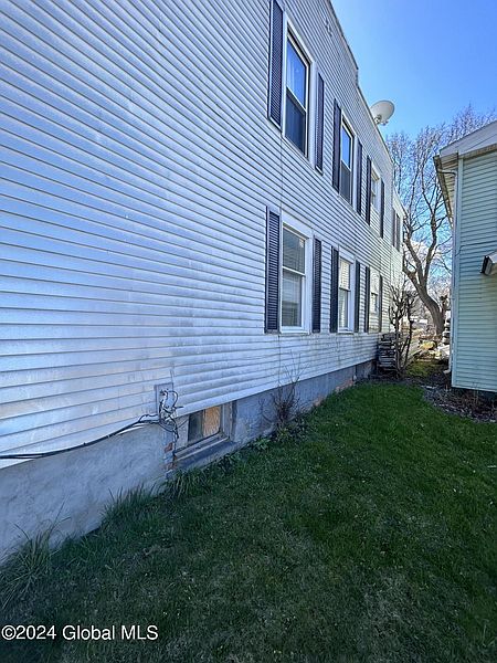 2nd image of 10 Northern Drive