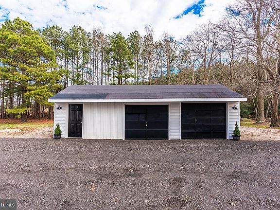 2nd image of 1745 Buck Harbor Rd