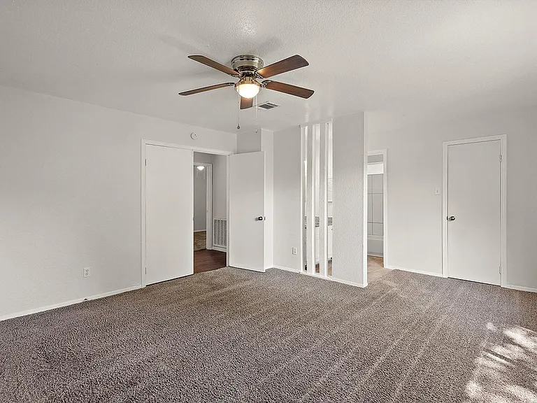 22307 Red River Dr — Photo 8
