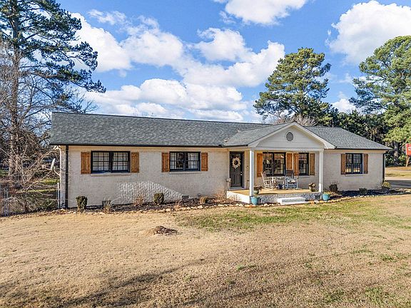 2nd image of 3998 Dale Ct