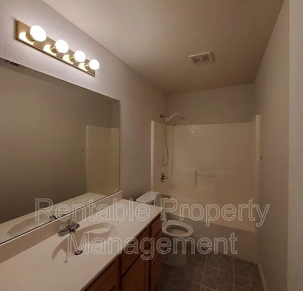 1000 Eden St — Photo 10