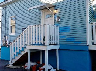 11 Trenton St, Lawrence, MA 01841