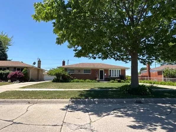 33181 Brownlea Dr, Sterling Heights, MI 48312