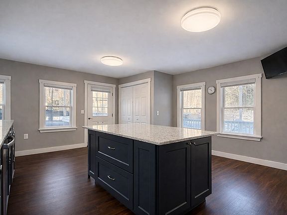 4th image of 21 Main Street