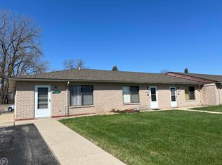 31091 Grove St, Fraser, MI