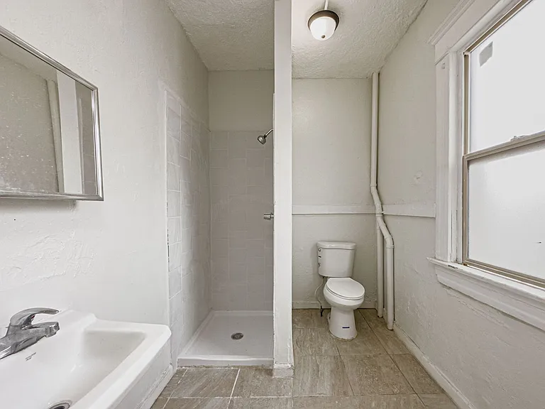809 N Virginia St — Photo 7
