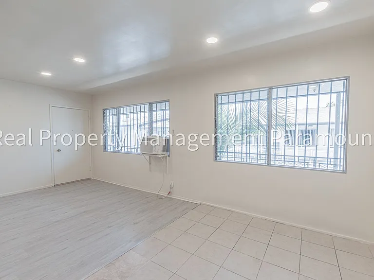 3910 Stevely Ave — Photo 10