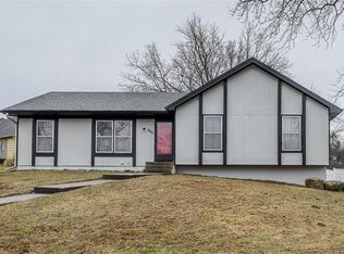 300 S Valley Rd, Olathe, KS 66061