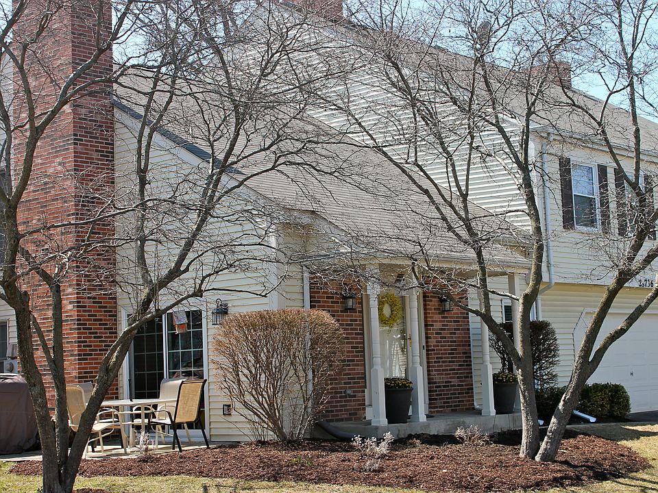 Lovely end unit w/ garden 