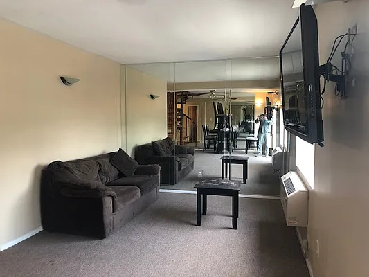 Rented by 18 REALTY | media 34