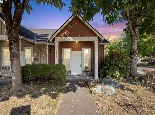 2879 NE Division St, Gresham, OR 97030