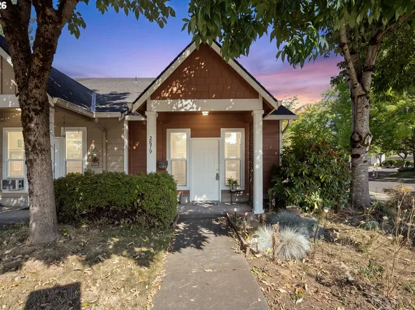 2879 NE Division St, Gresham, OR 97030