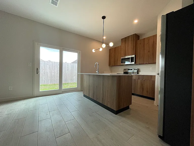 3417 Duke Ave #4 — Photo 4