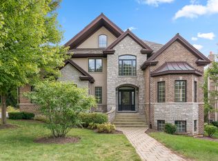 28437 N Seminole Ct, Mundelein, IL