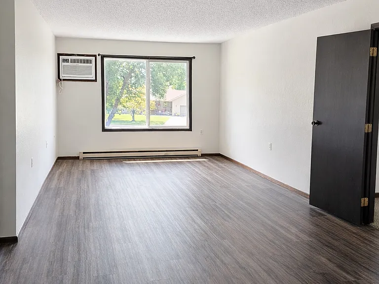 812 Hills Ave #N202 — Photo 1